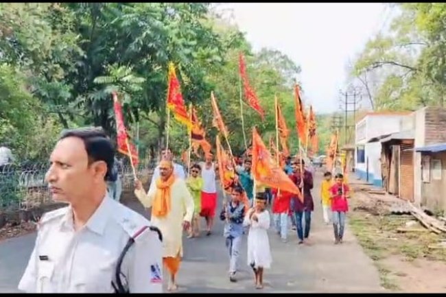 বিধান নগরে হনুমান জয়ন্তী উপলক্ষে আয়োজনের ধুম কলস যাত্রা ও প্রসাদ বিতরণে জনজোয়ার