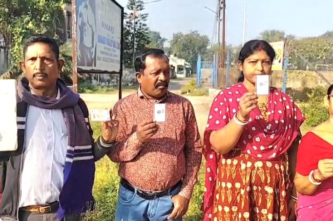 ২০০২ ভোটার তালিকায় নাম থাকলেও নির্বাচন কমিশনের পোর্টালে নেয় নাম, চিন্তায় ৪১জন ভোটার