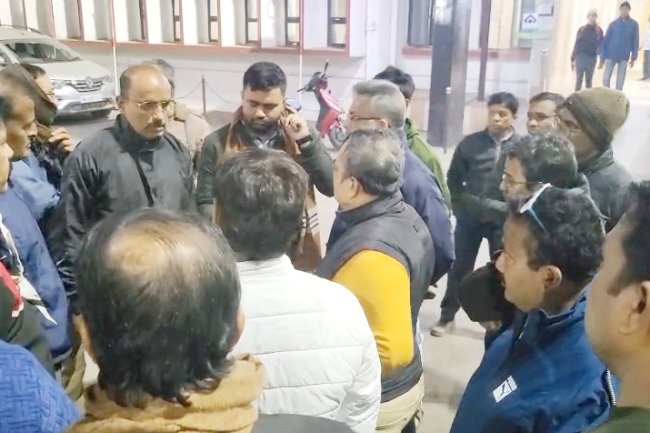 দুর্গাপুরে হাই ভোল্ট বিদ্যুৎ লাইনে কাজের সময় বিস্ফোরন , ঘটনায় গুরুতর আহত দুই ঠিকা শ্রমিক