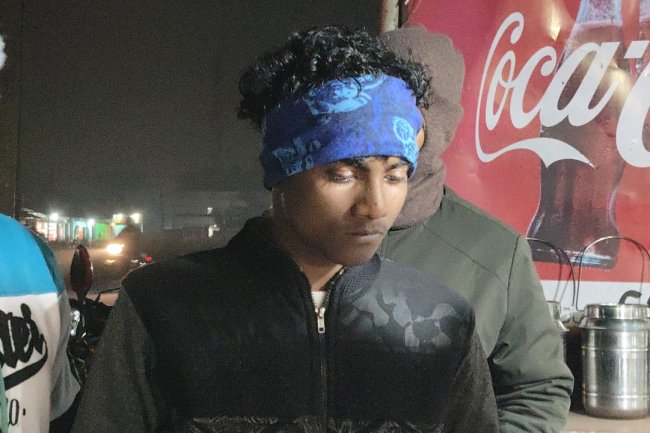 পানাগড়ের দার্জিলিং মোড়ের কাছ থেকে বেআইনি বন্দুক ও কার্তুজ সহ গ্রেফতার এক যুবক
